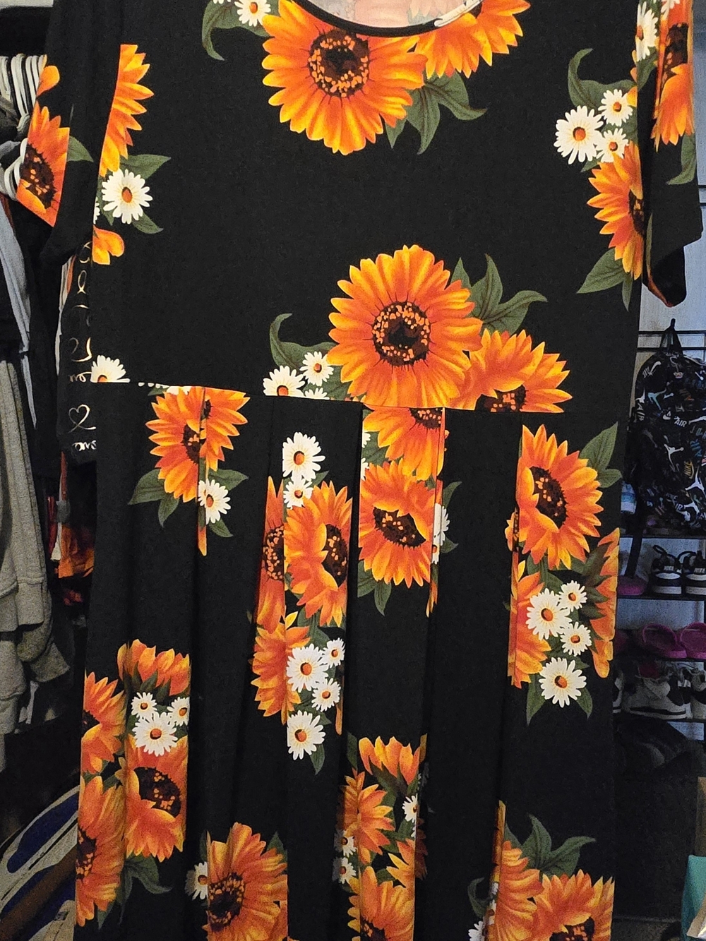 Folunsi Sunflower Print Black Midi Dress – Vibrant Orange Floral